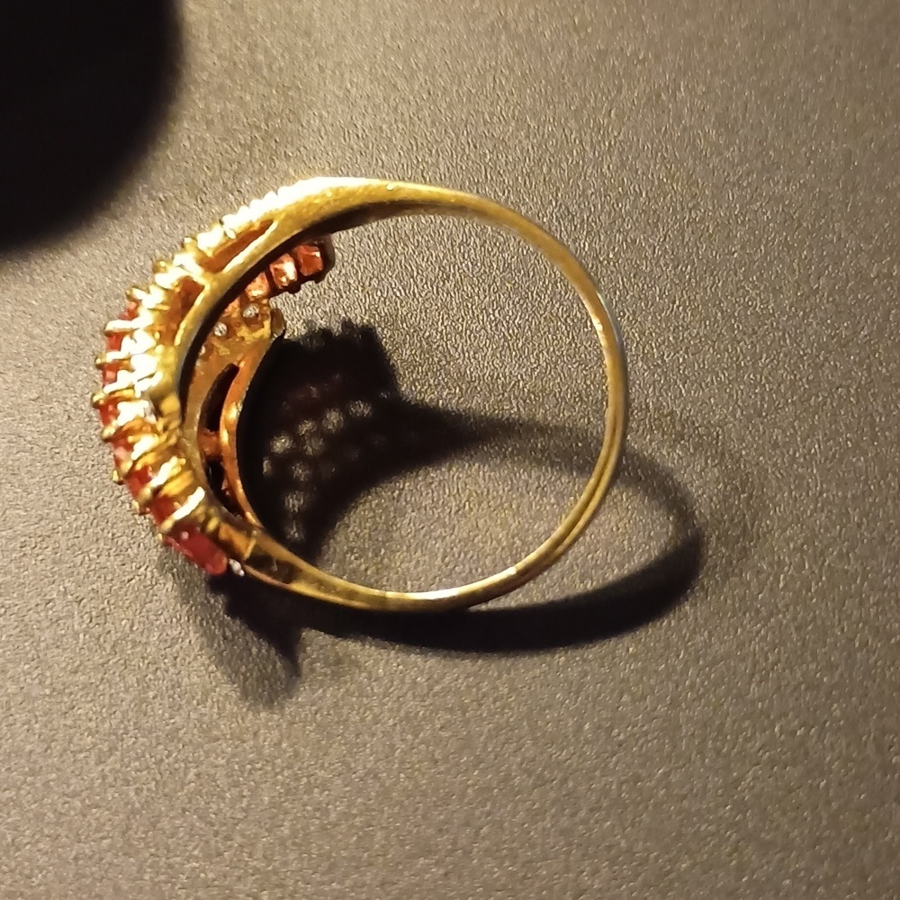 Pink and clear baguette ring - Picture 5 of 8